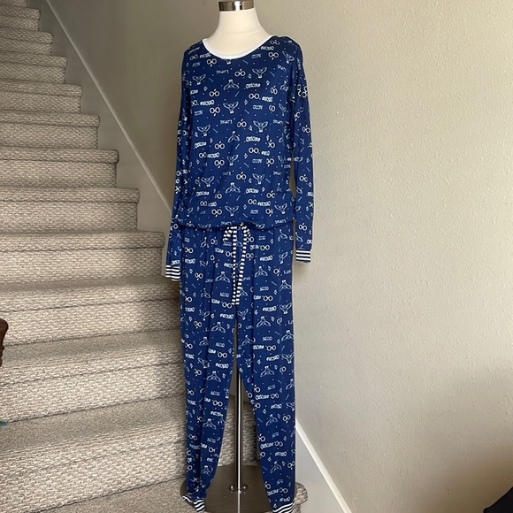 Wizarding World of Harry Potter Sz M PJ Set - Picture 1 of 16